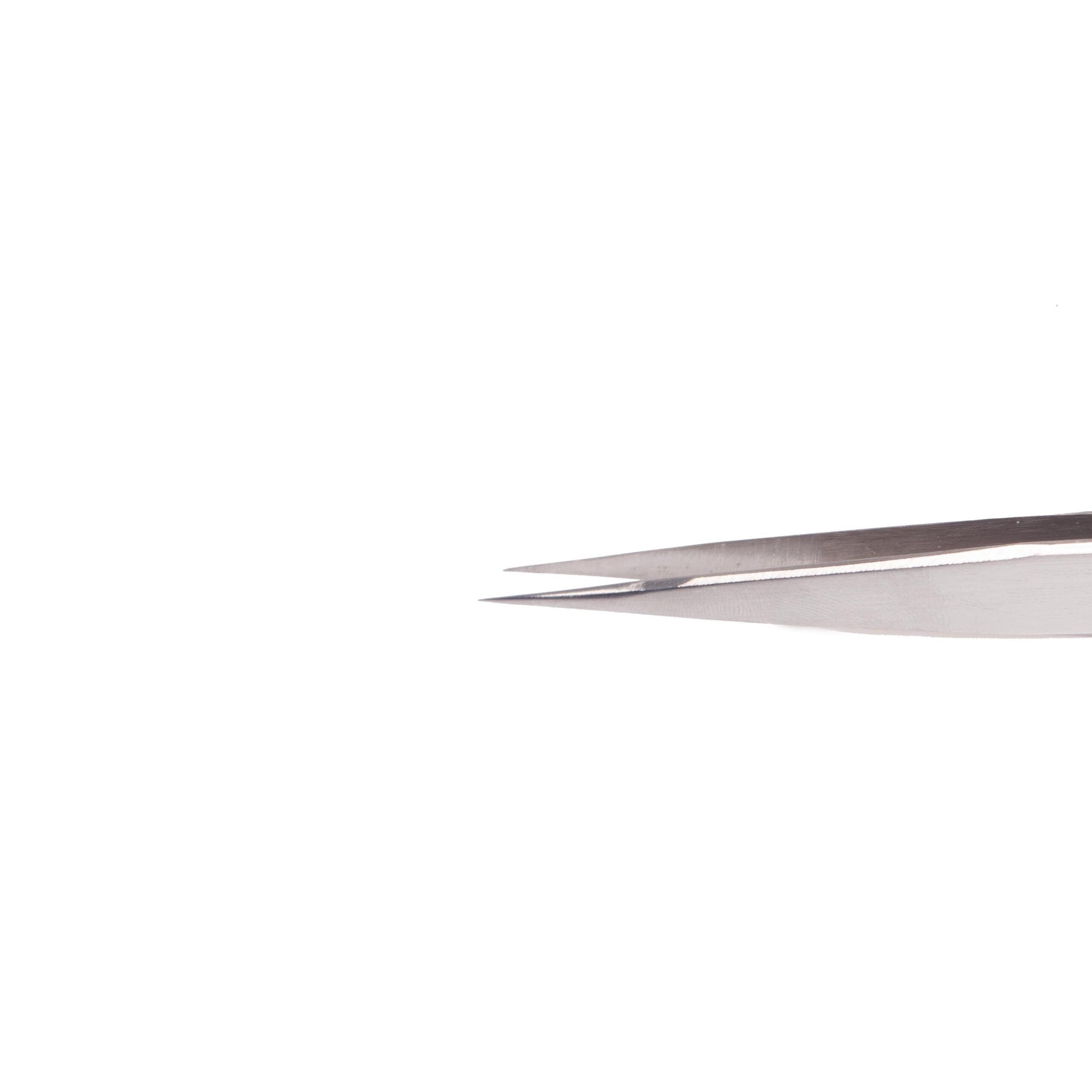 Sharp Edge Tweezer image 1